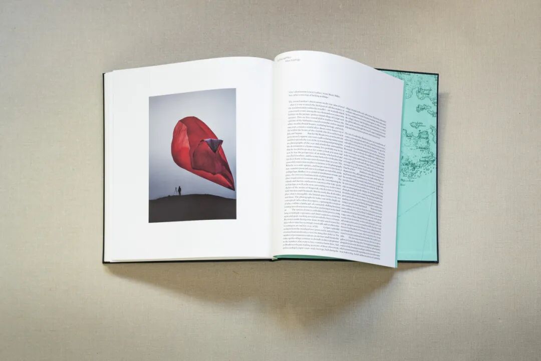 美国平面设计协会 AIGA(American Institute of Graphic Arts)2025 年最佳书籍与封面设计 · 作品图121