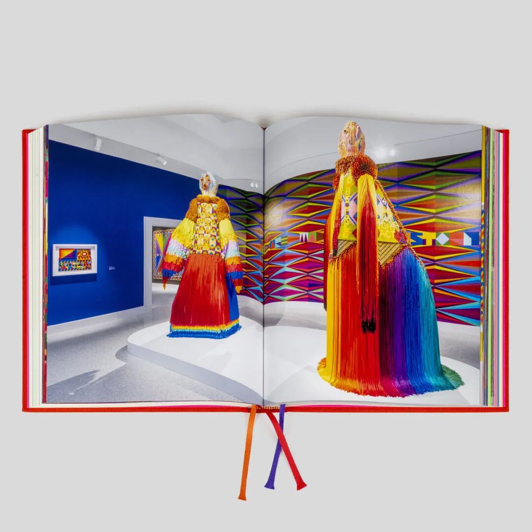 美国平面设计协会 AIGA(American Institute of Graphic Arts)2025 年最佳书籍与封面设计 · 作品图132