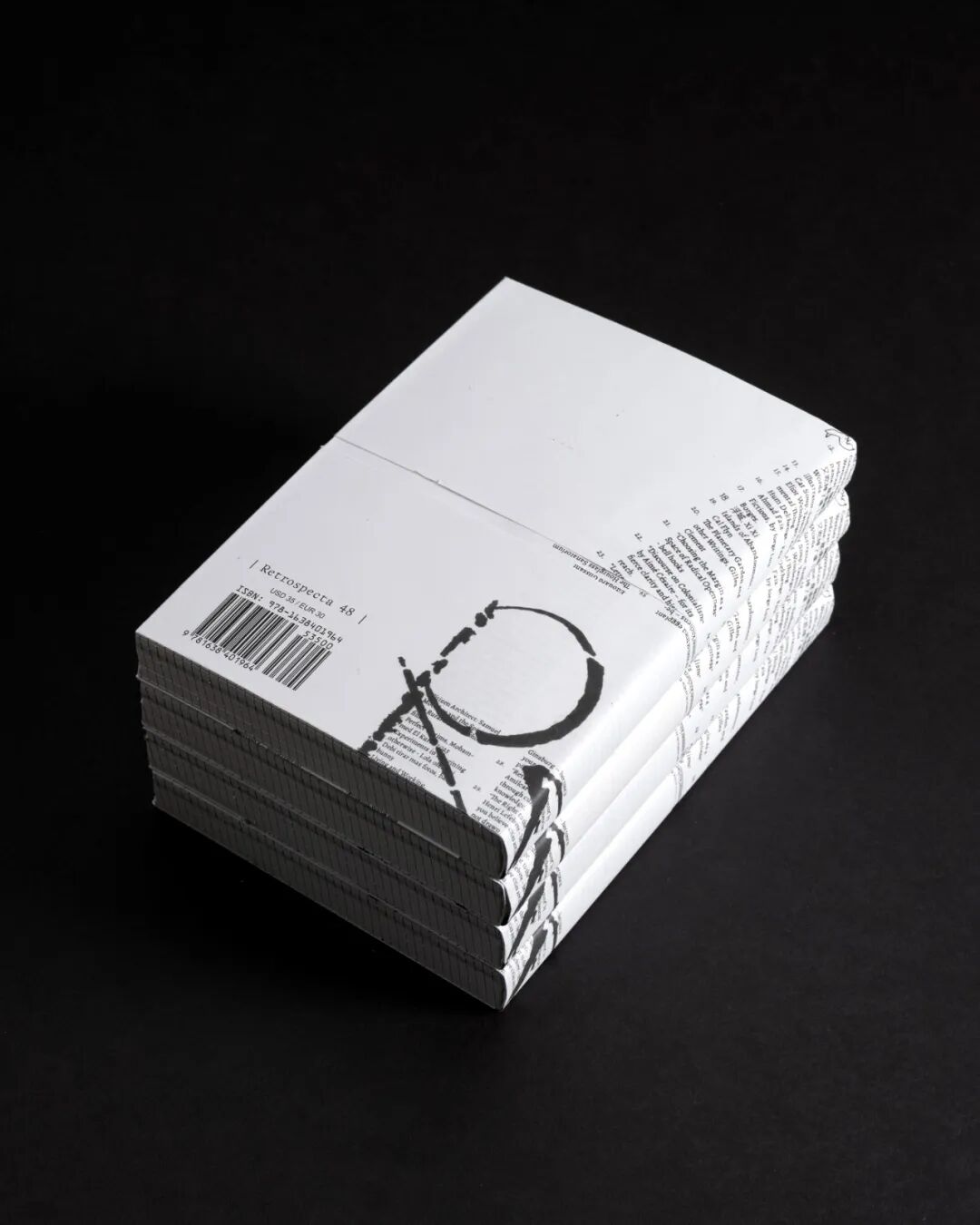 美国平面设计协会 AIGA(American Institute of Graphic Arts)2025 年最佳书籍与封面设计 · 作品图242
