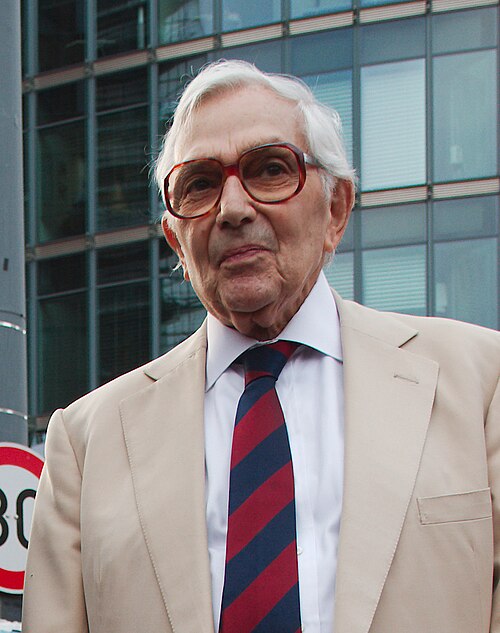肯·亚当肖像