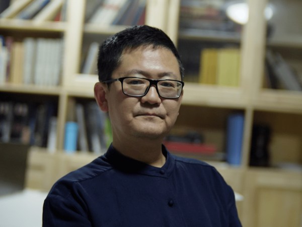 韩忠肖像