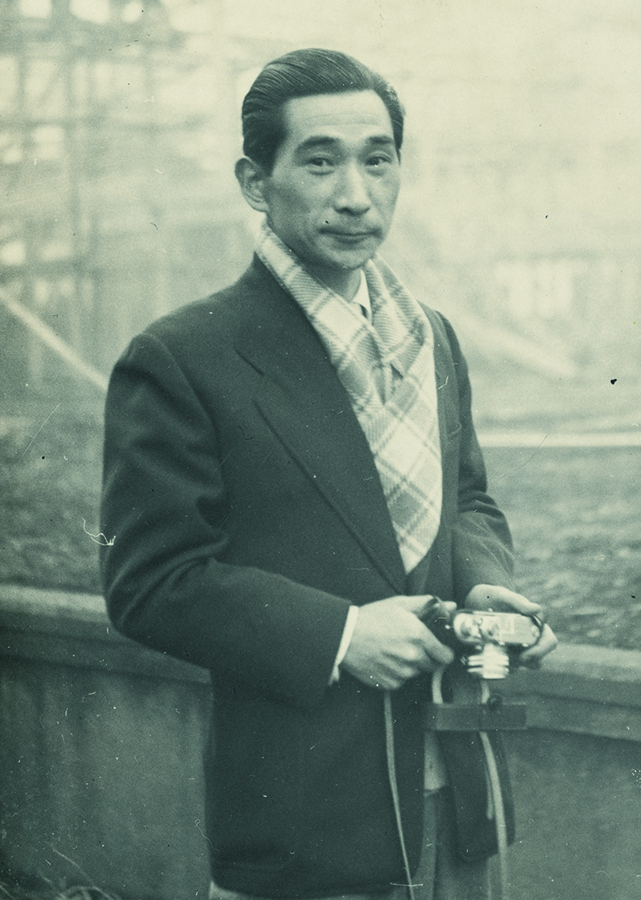 丹下健三肖像